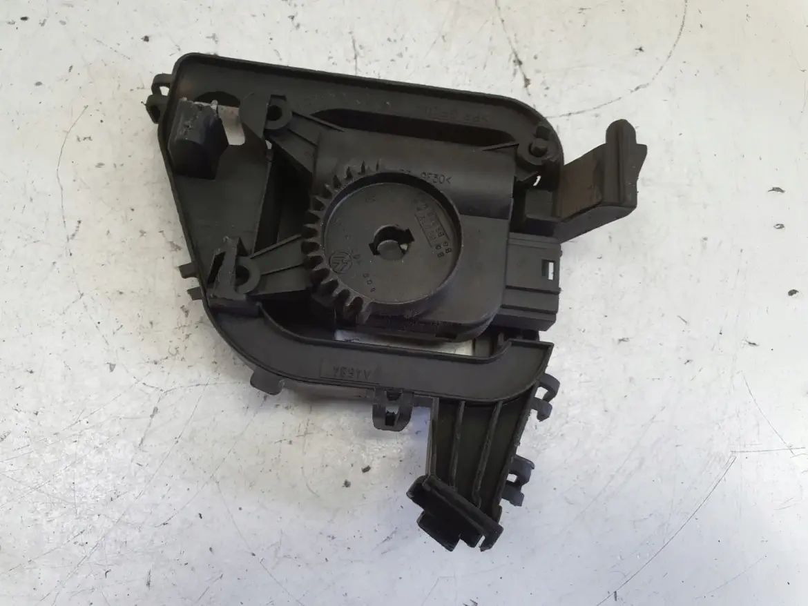 Skoda Fabia I II Polo IV SILNICZEK NAGRZEWNICY 6Q0820536B