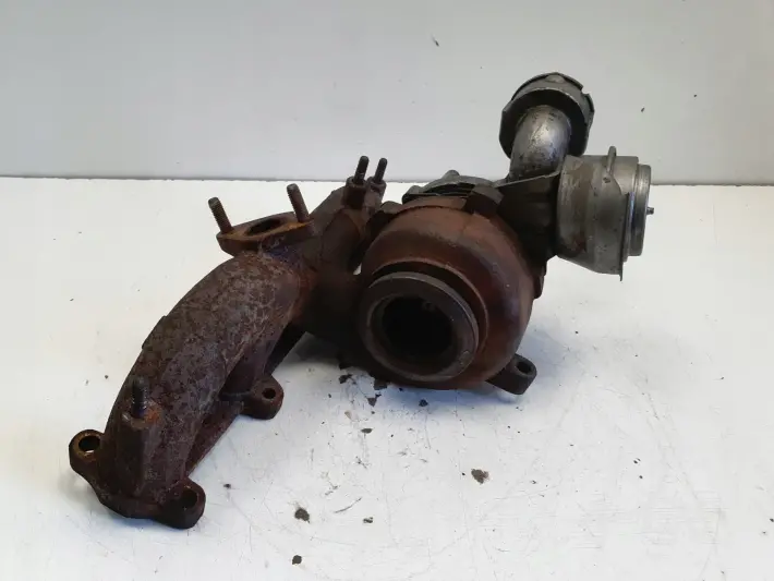 VW Golf V 1.9 TDI TURBOSPRĘŻARKA turbo 038253016K