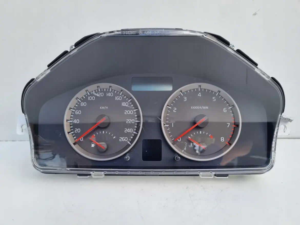 Volvo V50 1.8 16v LICZNIK ZEGARY europa 30728642 30710071