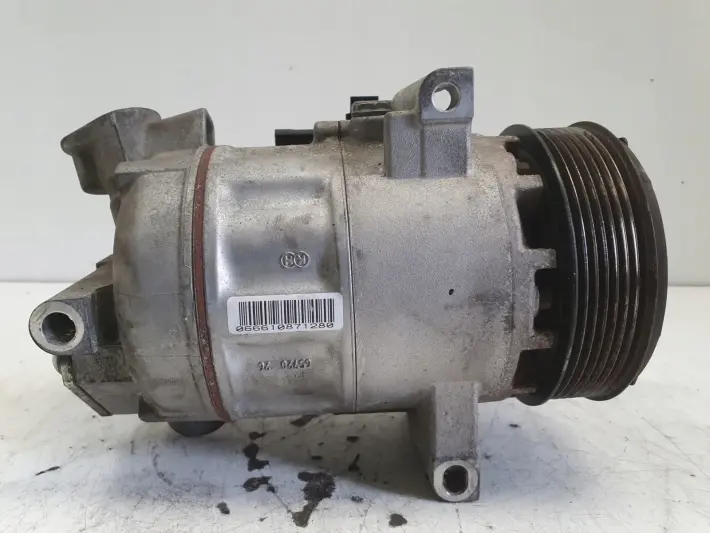 Renault Captur 0.9 TCe SPRĘŻARKA KLIMATYZACJI pompa 926000734R