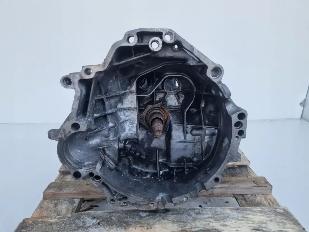 Audi A4 B5 1.8 20v KRZYNIA BIEGÓW DHZ manualna MANUAL
