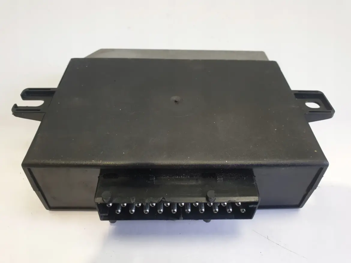 BMW 7 E38 MODUŁ HAKA sterownik 8352406 086081050