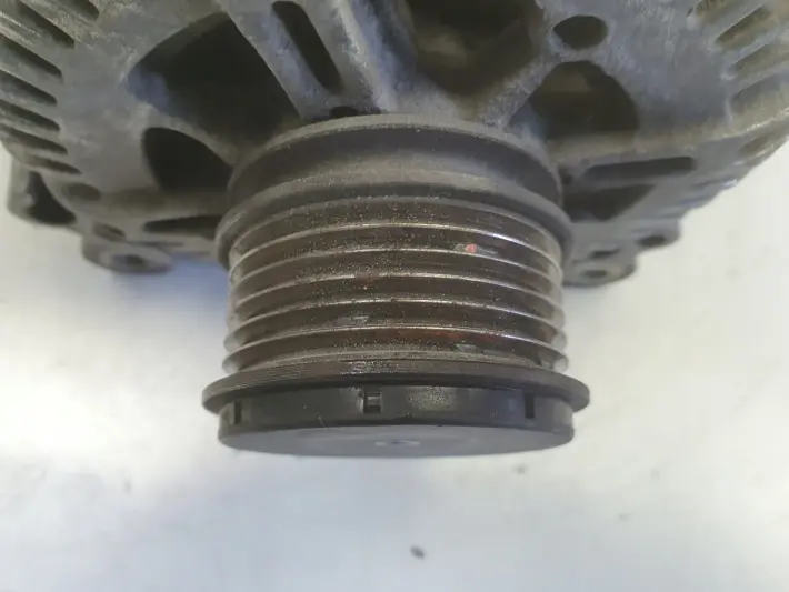 VW Golf V 2.0 TDI ALTERNATOR valeo 021903026L 180A