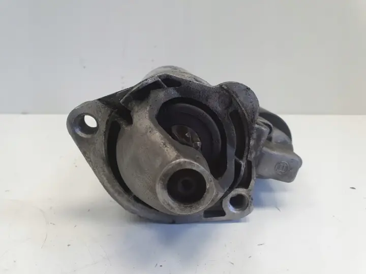 VW Passat B5 1.9 TDI ROZRUSZNIK bosch 068911024G 0001110128