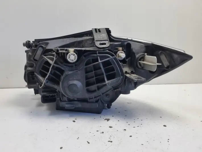 BMW E87 04-11r PRZEDNIA LAMPA PRAWA PRAWY PRZÓD 7249650-02