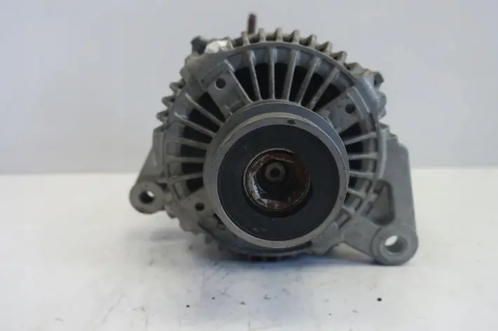 Jeep Liberty 2.4 16V ALTERNATOR oryginał
