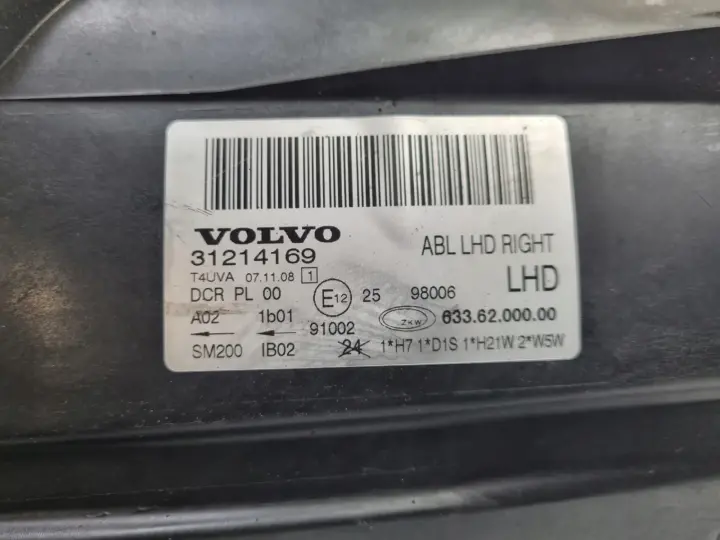 Volvo S80 II V70 III 06-16r PRZEDNIA LAMPA PRAWA PRAWY PRZÓD skręt 31214169