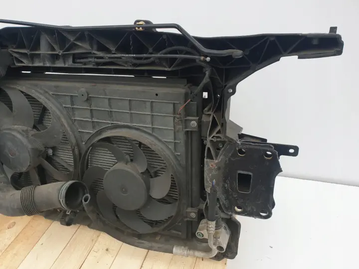 Seat Leon II 2.0 FSI PRZEDNI PAS CHŁODNICE KOMPLET