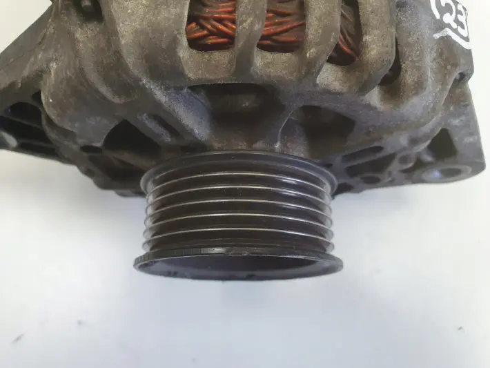 Hyundai i30 1.4 16V ALTERNATOR 90A 2655447 valeo 37300-2B101