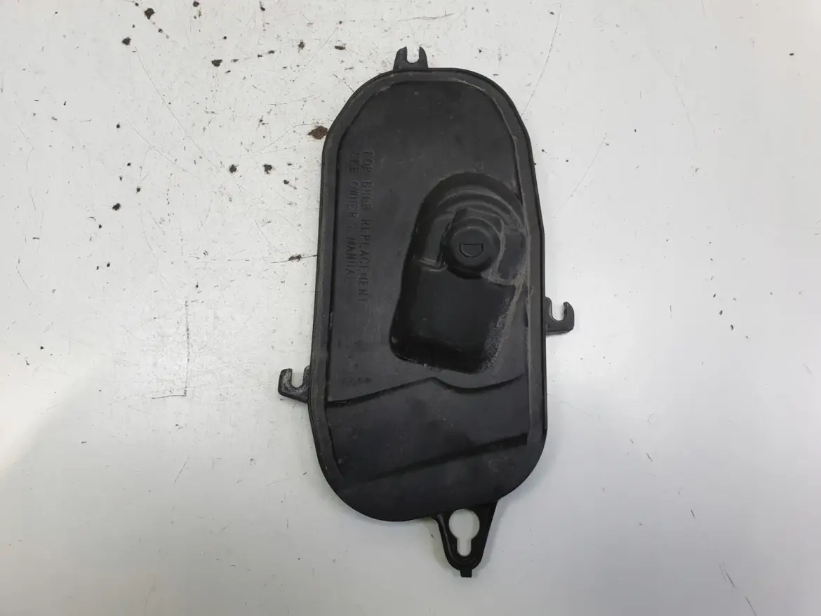 Volvo V60 S60 II LIFT XENON DEKIELEK PRZEDNIEJ LAMPY ZASLEPKA ŻARÓWKI