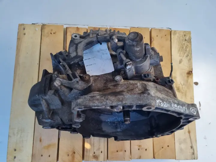 Opel Astra III H 1.9 CDTI 8V 120KM MANUALNA SKRZYNIA BIEGÓW manual M32