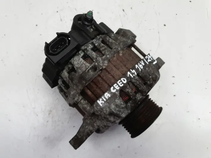 Kia Ceed 1.4 16V ALTERNATOR valeo 37300-2B500 2608483