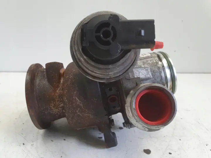 Volvo V60 S60 II 2.0 D3 TURBOSPRĘŻARKA turbo 31492968