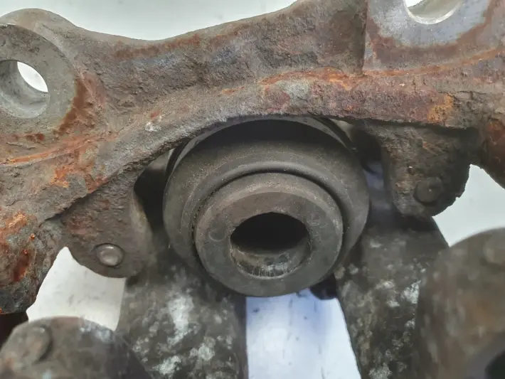 Mercedes W211 TYLNY ZACISK HAMULCOWY lewy tył KIEROWCY
