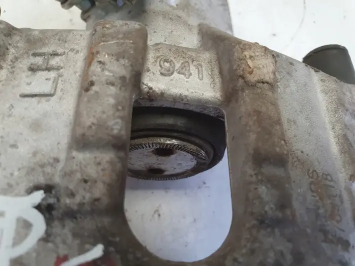Volvo V40 II TYLNY ZACISK HAMULCOWY lewy tył KIEROWCY