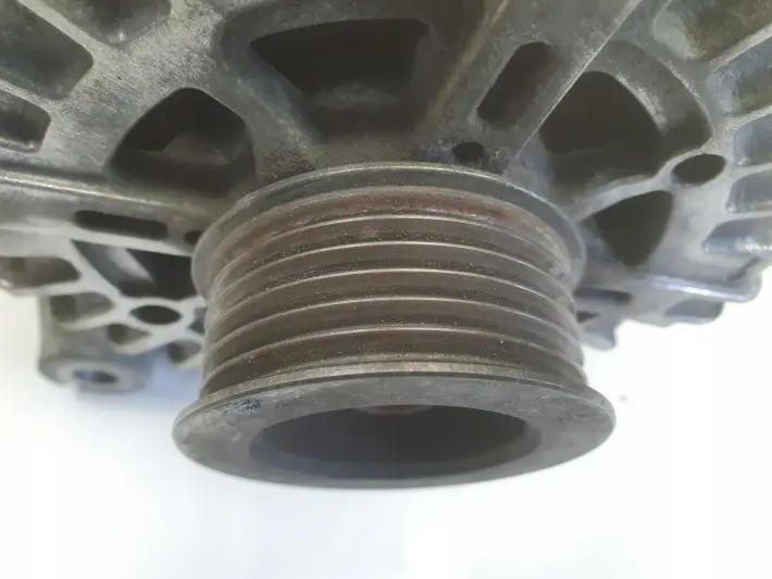 BMW E87 E90 2.0 D ALTERNATOR valeo 7802261 AL03 180A