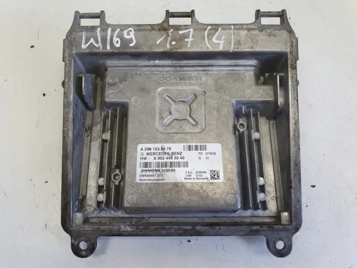 Mercedes W169 1.7 8V STEROWNIK SILNIKA komputer A2661538879 5WK90957