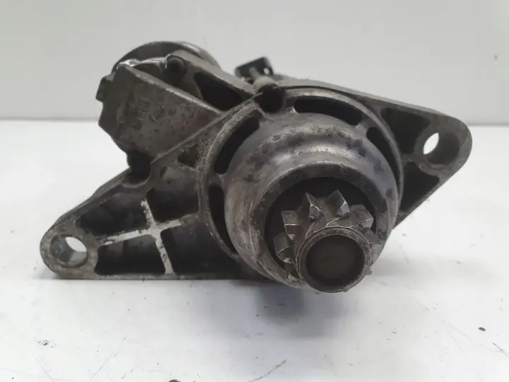 VW Polo IV 1.2 6V ROZRUSZNIK valeo 02T911023S