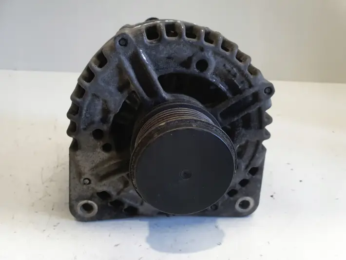 VW Passat B6 2.0 TDI ALTERNATOR bosch 03G903023 180A