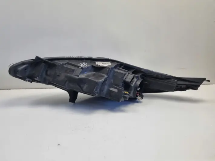Ford Fiesta MK7 08-17r PRZEDNIA LAMPA PRAWA PRAWY PRZÓD