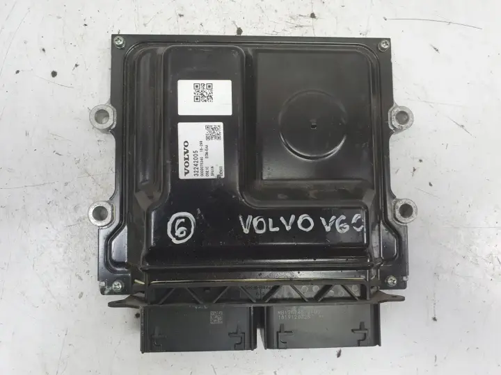Volvo V60 II 2.0 D4 STEROWNIK SILNIKA komputer 32242005