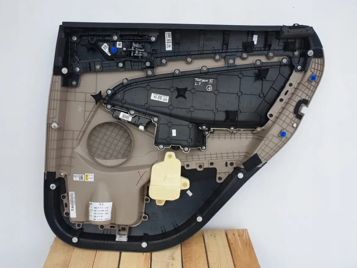 Hyundai Tucson III TYLNY BOCZEK DRZWI LEWY TYŁ