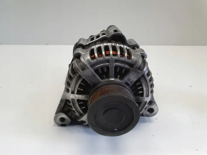 Hyundai Tucson 2.0 CRDI ALTERNATOR 37300-27012