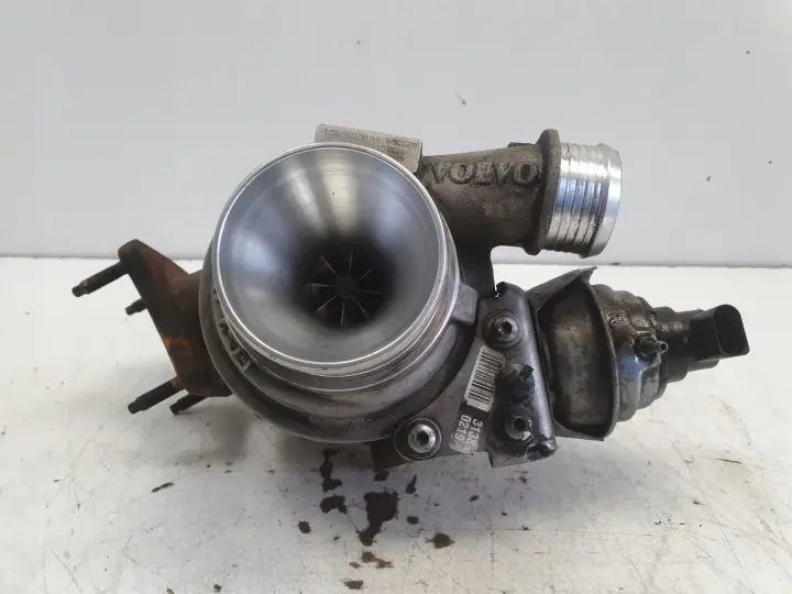 Volvo XC60 S60 V60 II 2.0 D3 TURBOSPRĘŻARKA turbo 31390219