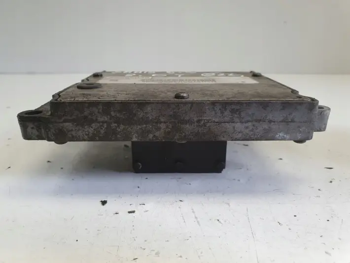 Saab 93 9-3 II 2.0 T STEROWNIK SILNIKA komputer 55565020