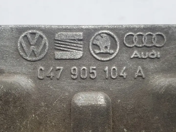 Skoda Fabia I 1.4 MPI CEWKA ZAPŁONOWA 047905104A