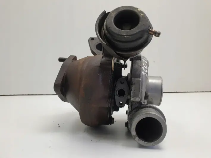 Volvo S60 V70 2.4 D5 TURBOSPRĘŻARKA turbo 8653146