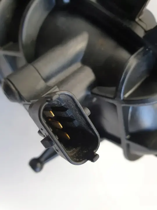 Ford Focus MK3 III 1.6 EcoBoost KOLEKTOR SSĄCY