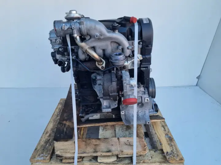 SILNIK KOMPLET Audi A6 C5 1.9 TDI 130KM pali AWX
