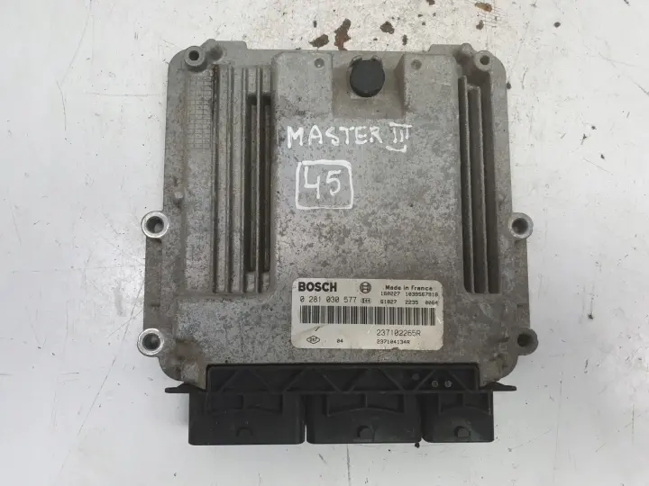 Renault Master III 2.3 DCI STEROWNIK SILNIKA komputer 0281030577