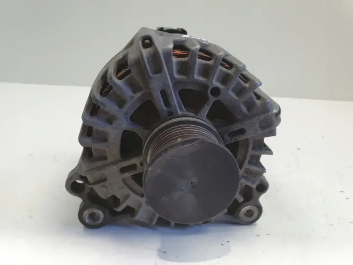Audi A6 C7 2.0 TDI ALTERNATOR valeo 04L903017C 180A
