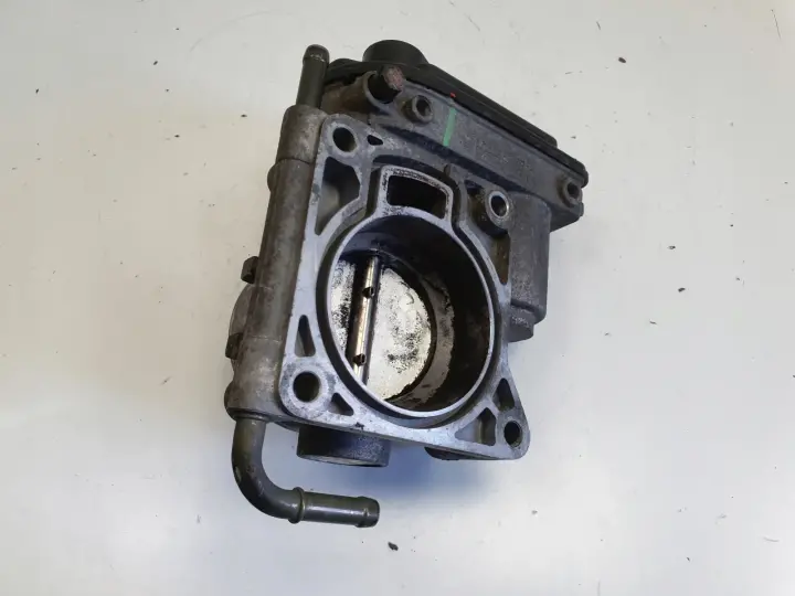 Ford Focus MK2 2.0 16V PRZEPUSTNICA VP4M5U-9E927-A