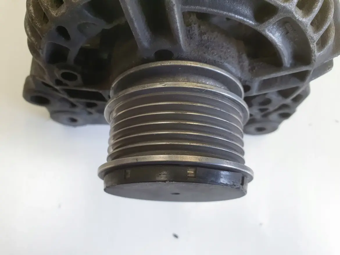Audi A3 8L Golf IV 1.9 TDI ALTERNATOR 0123515021 038903023L 90A