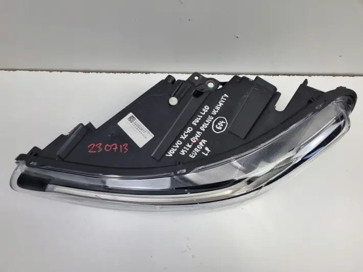 Volvo XC40 PRZEDNIA LAMPA LEWA lewy przód FULL LED EUROPA 32293917