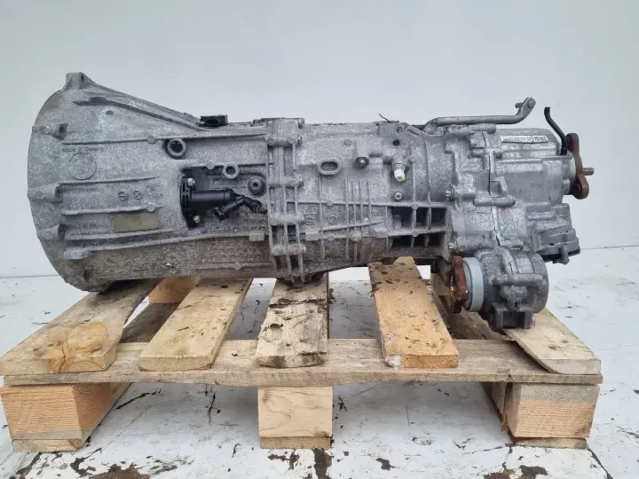BMW X3 F25 2.0 D REDUKTOR MANUALNEJ SKRZYNI BIEGÓW 7649782