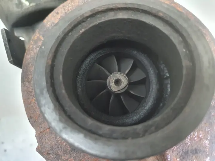 Opel Vectra C 1.9 CDTI TURBOSPRĘŻARKA turbo 55205483
