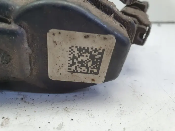 Toyota C-HR TYLNY ZACISK HAMULCOWY prawy tył A006B119B