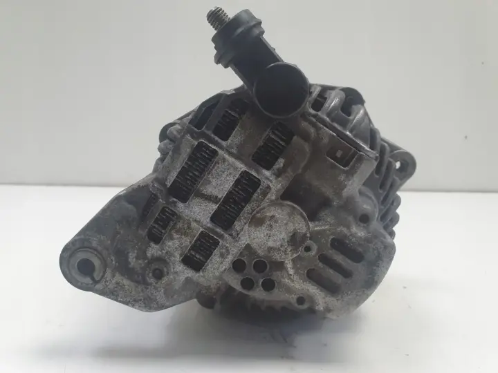 Subaru Legacy IV 2.0 B ALTERNATOR 23700-AA520 23700 AA520
