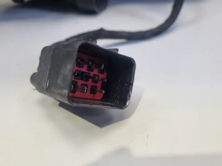 Volvo XC60 PRZEDNIA LAMPA LEWA LEWY PRZÓD BIXENON BI XENON SKRĘTNY 30763135