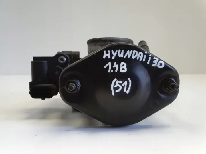 Hyundai i30 1.4 16V PRZEPUSTNICA 35100-2B120 35170-26910