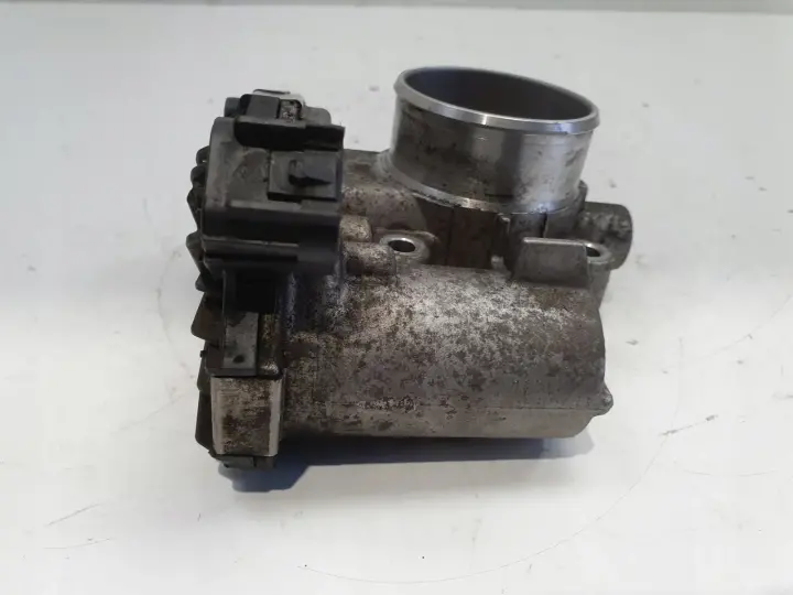 Opel Astra III H 1.4 16V PRZEPUSTNICA 55562270