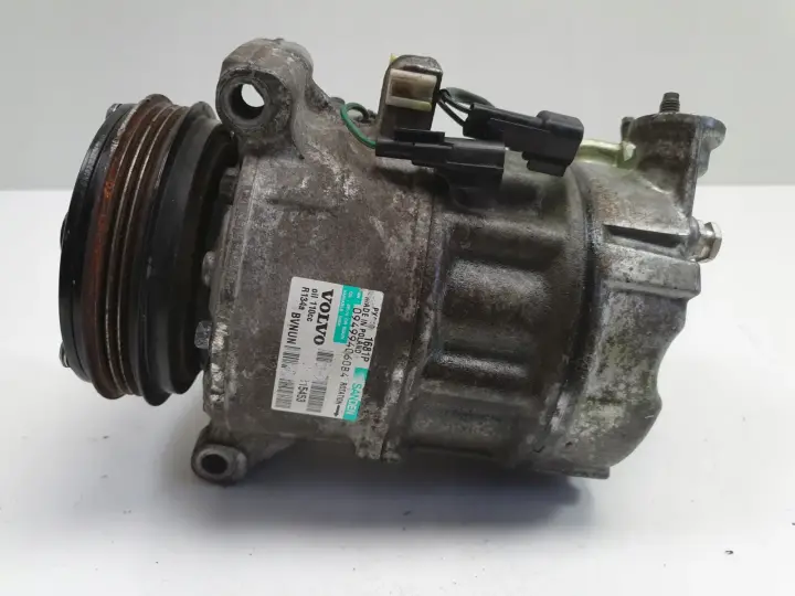 Volvo XC60 2.4 D5 SPRĘŻARKA KLIMATYZACJI pompa P31315453