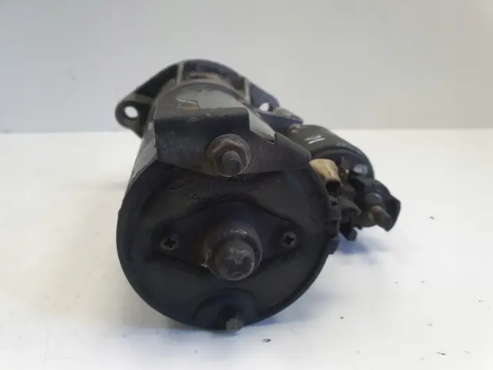 VW Passat B5 1.9 TDI ROZRUSZNIK bosch 068911024G 0001110128