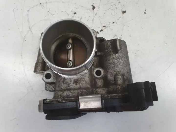 Opel Astra III H 1.4 16V PRZEPUSTNICA 55562270