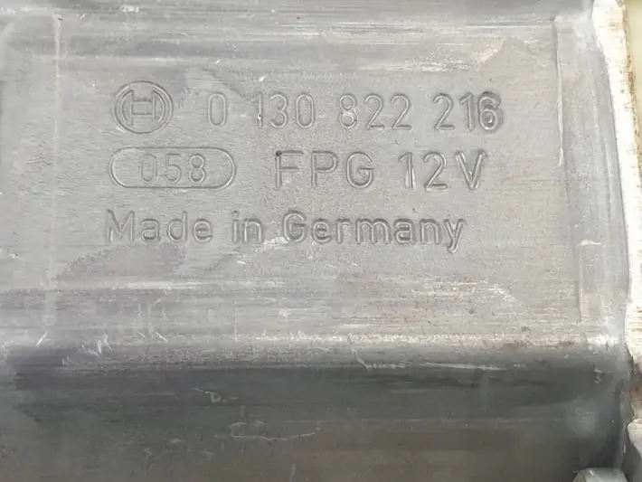 Ford Focus II MK2 SILNICZEK SZYBY Prawy przód