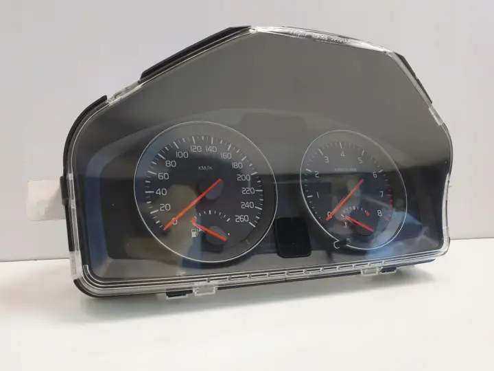 Volvo V50 1.8 16v LICZNIK ZEGARY europa 31254775